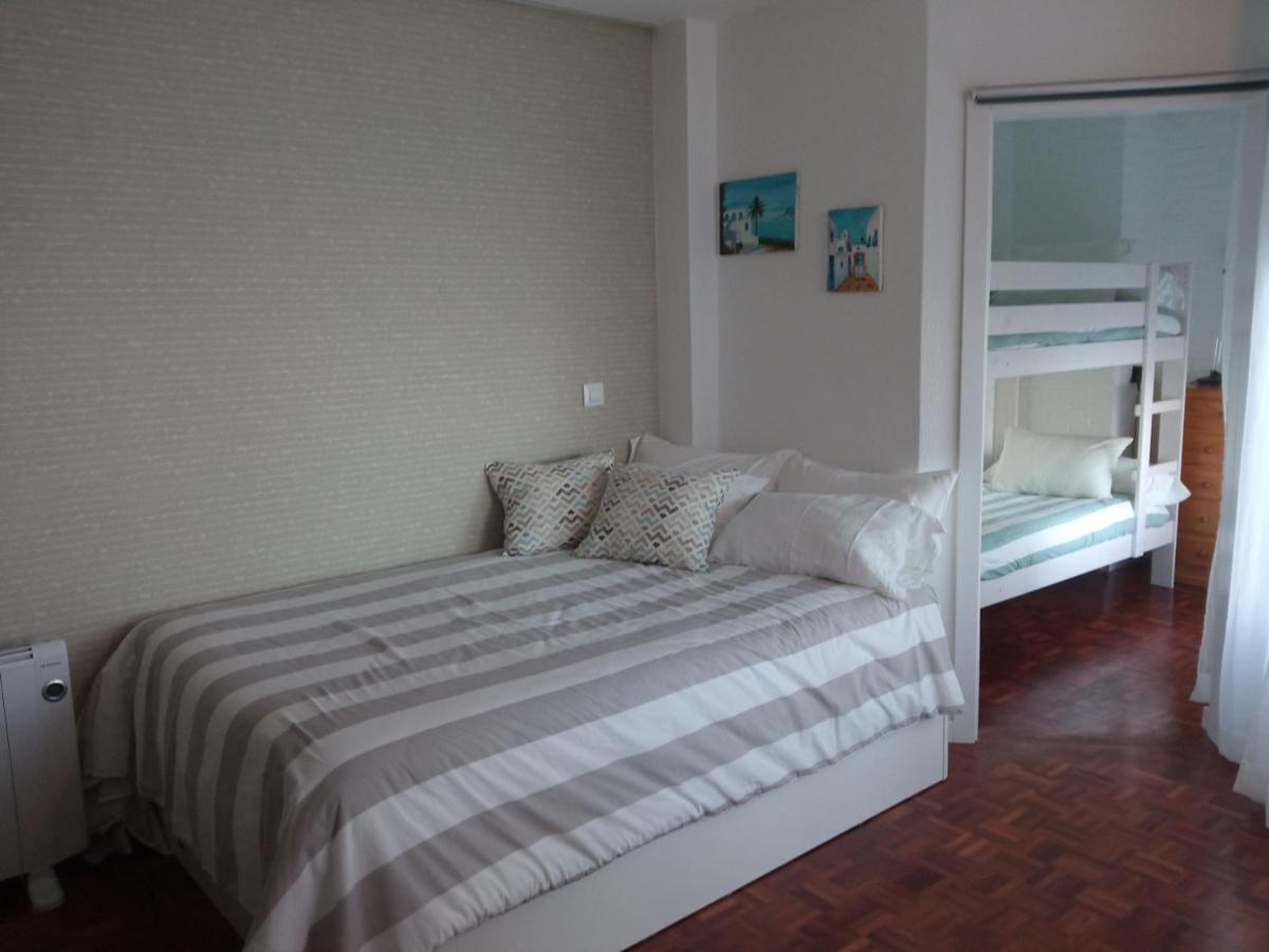 Estudio con vistas al mar en Baiona Exterior foto
